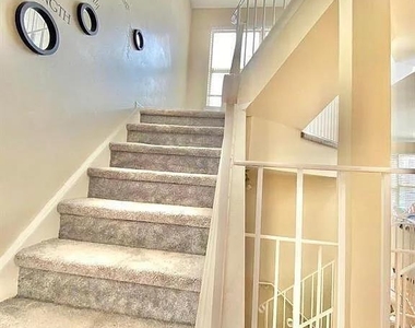 790 Harbortown Boulevard - Photo Thumbnail 10