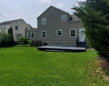 315 Clifton Street - Photo Thumbnail 3