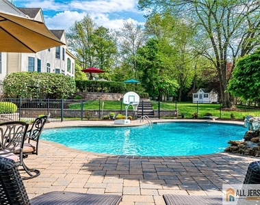 5 Erin Court - Photo Thumbnail 21