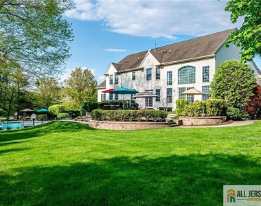 5 Erin Court - Photo Thumbnail 24