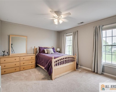 5 Erin Court - Photo Thumbnail 16