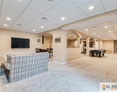 5 Erin Court - Photo Thumbnail 18