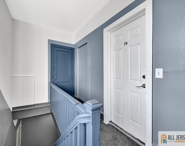 2 Columbus Place - Photo Thumbnail 6