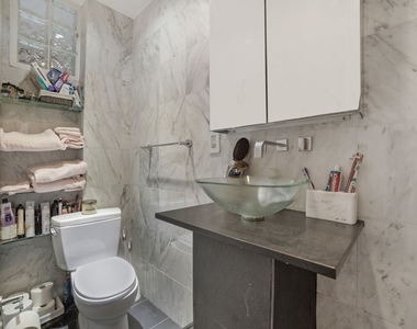 317 E 73rd Street - Photo Thumbnail 1