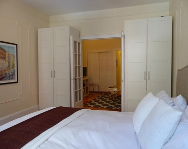 330 E 76th Street - Photo Thumbnail 3