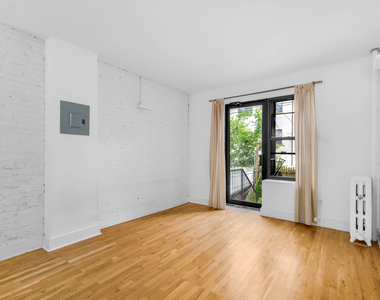 248 Bainbridge Street - Photo Thumbnail 1