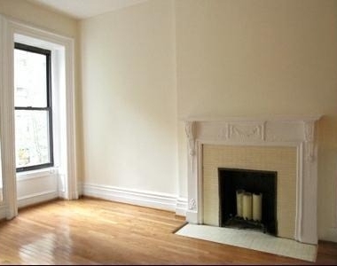 110 E 61st Street - Photo Thumbnail 8