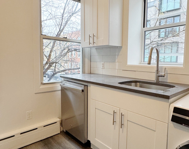 530 Driggs Avenue - Photo Thumbnail 2