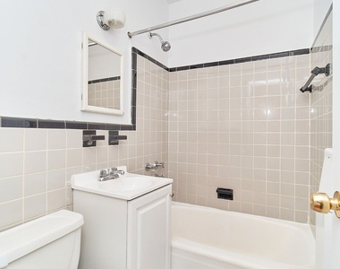 400 W 45th Street - Photo Thumbnail 8