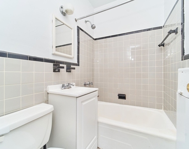 400 W 45th Street - Photo Thumbnail 9