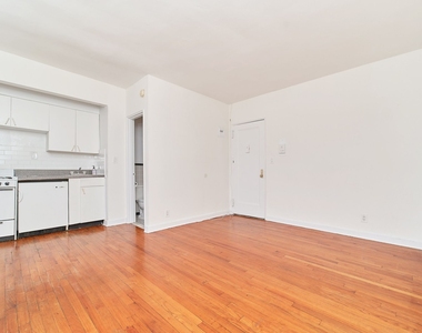 400 W 45th Street - Photo Thumbnail 6