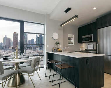 13-33 Jackson Avenue - Photo Thumbnail 1