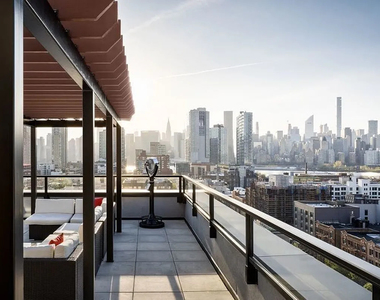 13-33 Jackson Avenue - Photo Thumbnail 9