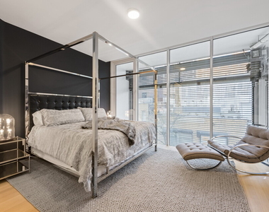524 W 19th Street - Photo Thumbnail 15