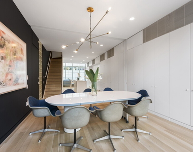 524 W 19th Street - Photo Thumbnail 8