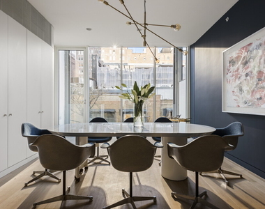 524 W 19th Street - Photo Thumbnail 7