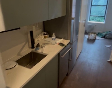 107 Thompson Street - Photo Thumbnail 2
