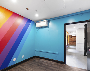 407 W 39th Street - Photo Thumbnail 7