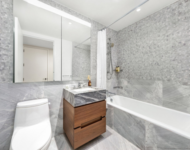 30 Riverside Boulevard - Photo Thumbnail 21