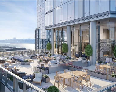 30 Riverside Boulevard - Photo Thumbnail 7