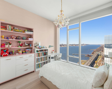 30 Riverside Boulevard - Photo Thumbnail 24
