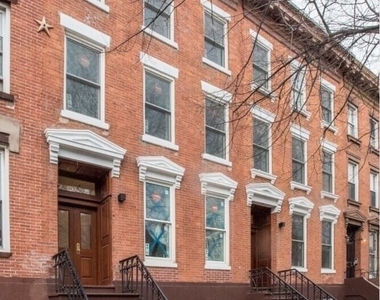 85 Ryerson Street - Photo Thumbnail 6