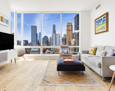 325 Lexington Avenue - Photo Thumbnail 2