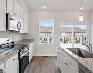 131 Kinkade Court - Photo Thumbnail 10