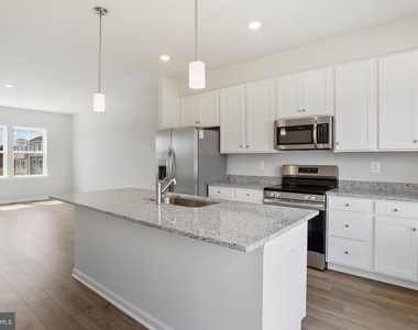 131 Kinkade Court - Photo Thumbnail 7