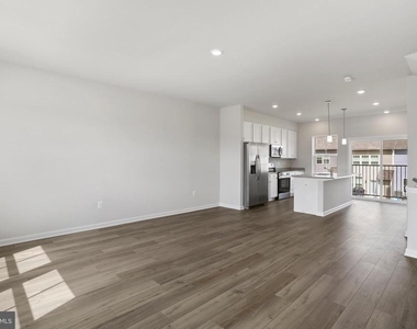 131 Kinkade Court - Photo Thumbnail 12