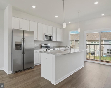 131 Kinkade Court - Photo Thumbnail 5
