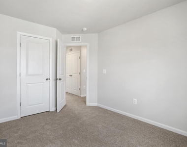 131 Kinkade Court - Photo Thumbnail 23