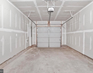 131 Kinkade Court - Photo Thumbnail 27