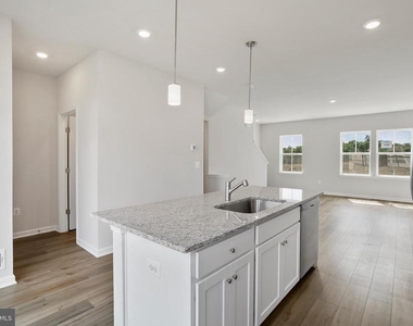 131 Kinkade Court - Photo Thumbnail 8