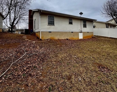 1112 Opequon Avenue - Photo Thumbnail 8