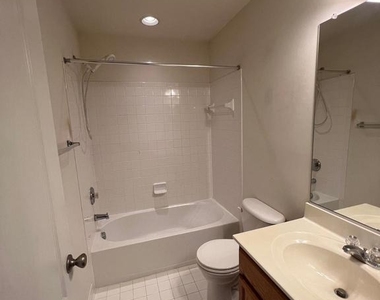 803 Carnaby Street - Photo Thumbnail 23
