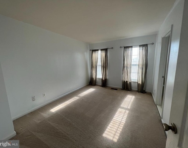 803 Carnaby Street - Photo Thumbnail 18