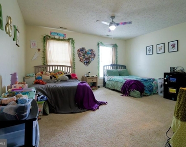 28 Grassland Street - Photo Thumbnail 9