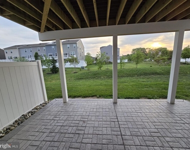 10604 Sheffield Glen Lane - Photo Thumbnail 23