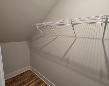 10604 Sheffield Glen Lane - Photo Thumbnail 24