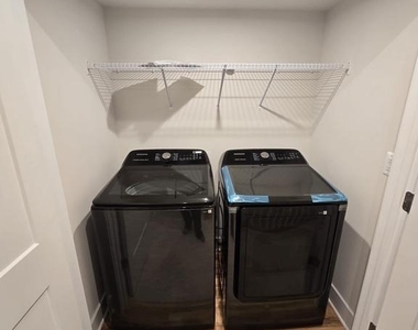 10604 Sheffield Glen Lane - Photo Thumbnail 7