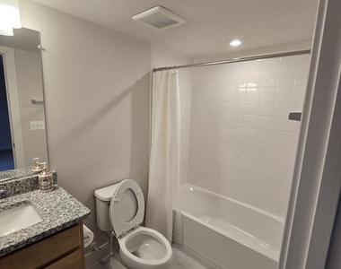 10604 Sheffield Glen Lane - Photo Thumbnail 31