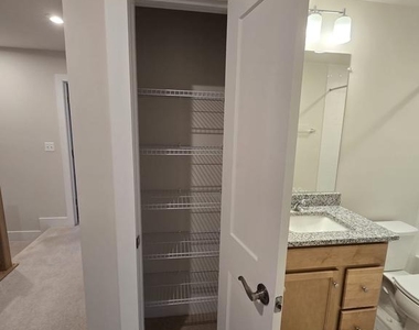 10604 Sheffield Glen Lane - Photo Thumbnail 17