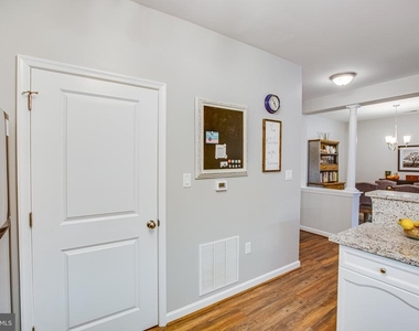 500 Belmont Bay Drive - Photo Thumbnail 19