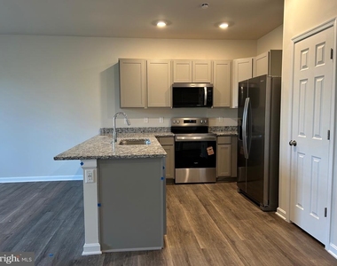 224 Caterpillar Drive - Photo Thumbnail 16