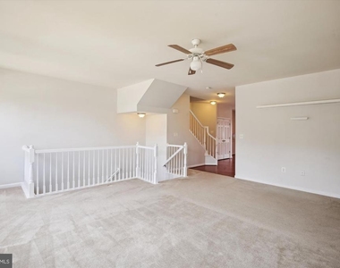 9003 Belo Gate Drive - Photo Thumbnail 8