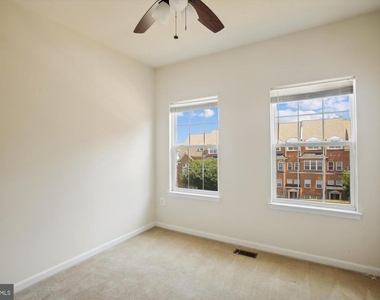 9003 Belo Gate Drive - Photo Thumbnail 14