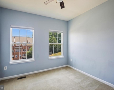 9003 Belo Gate Drive - Photo Thumbnail 16