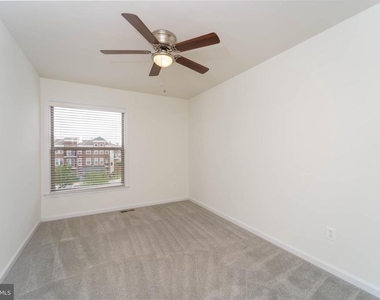 23503 Adagio Terrace - Photo Thumbnail 23