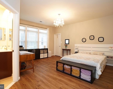 20779 Crescent Pointe Place - Photo Thumbnail 18
